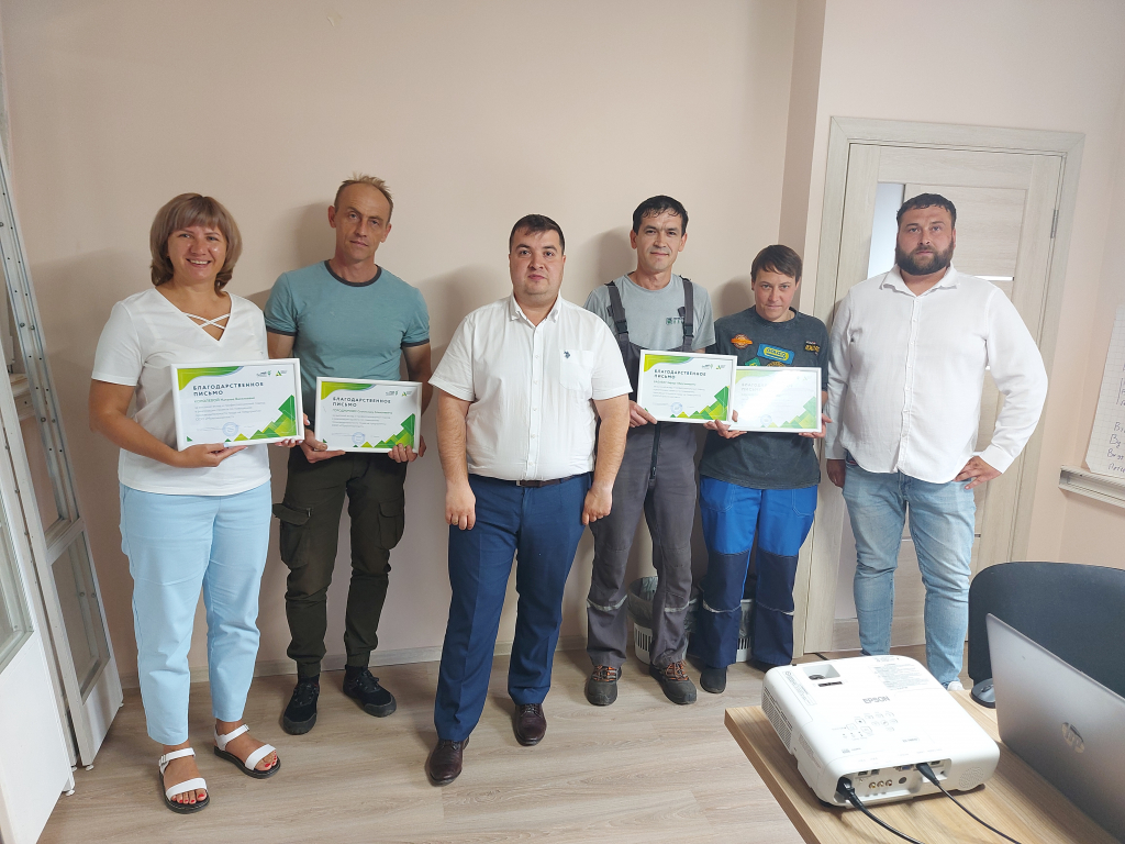 Команда Мультимирпласт получила благодарственные письма.jpg